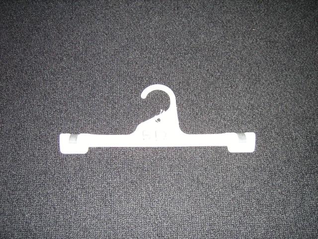 Coathanger B12 CLIP HANGER WHITE